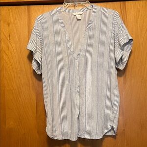 H&M Blue & White Striped Short Sleeve V-Neck Blouse Size 8